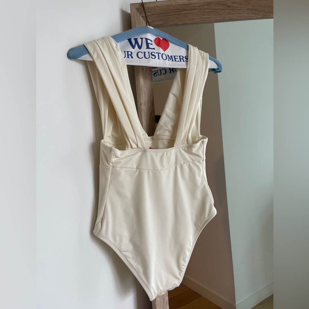 Monday Swimwear- ARUBA ONE PIECE - IVORY- Small - Picture 6 of 8